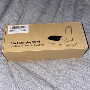 3 in 1 charging stand (Apple Products)